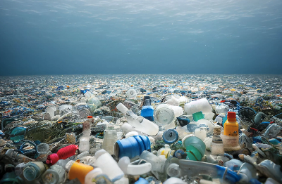 Мировой океан загрязнен микропластиком. Он действительно опасен?